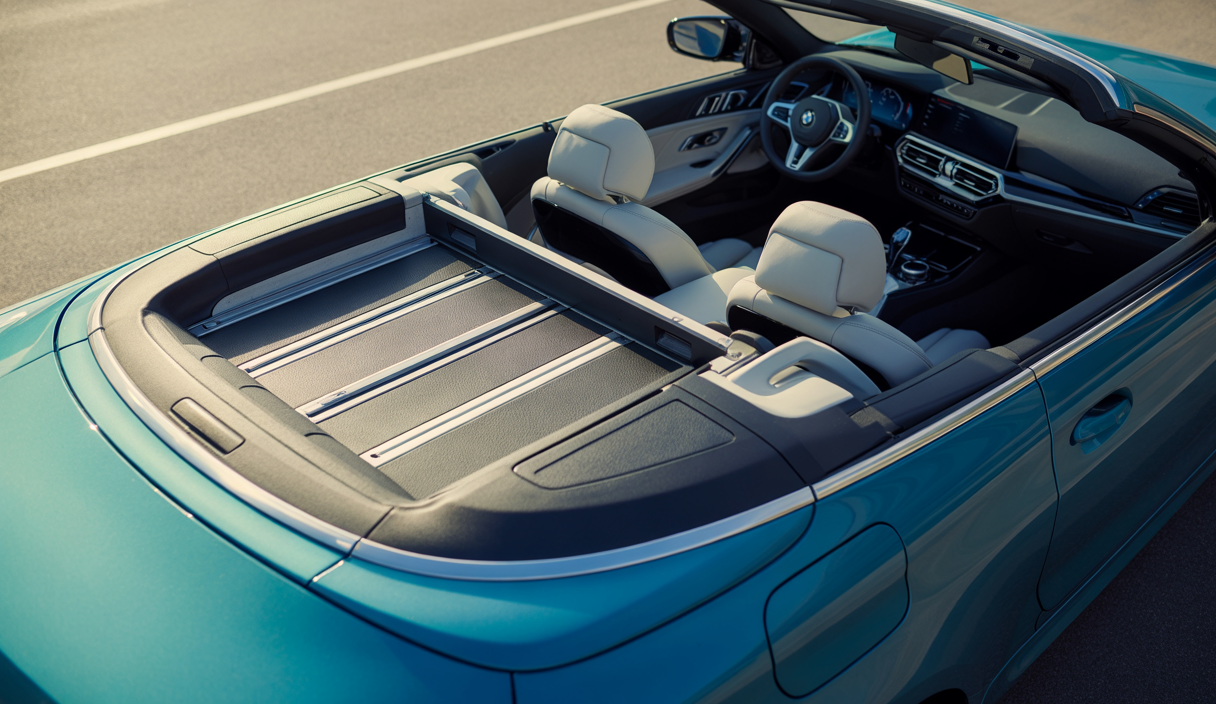 BMW Transformer Mode montrant un coffre innovant doté d'une capacité de rangement extensible et ergonomique dans une BMW 440i Convertible luxueuse